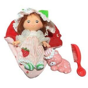 Vintage 1980s Strawberry Shortcake  Sweet Sleeper Doll Custard Pet Blanket Comb